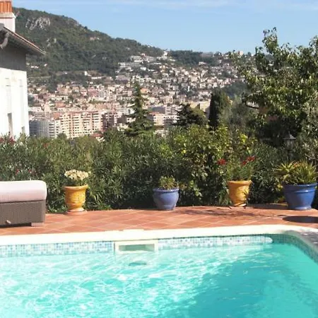 Les Pervenches Niza